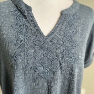 Cable & Gauge Textured Short Sleeve Blue Top Large